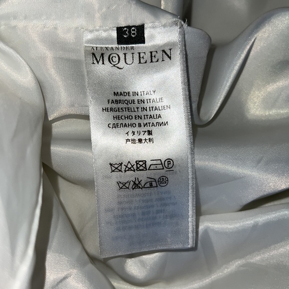 ❌SOLD❌ Alexander McQueen 38 white coat - Picture 9 of 11